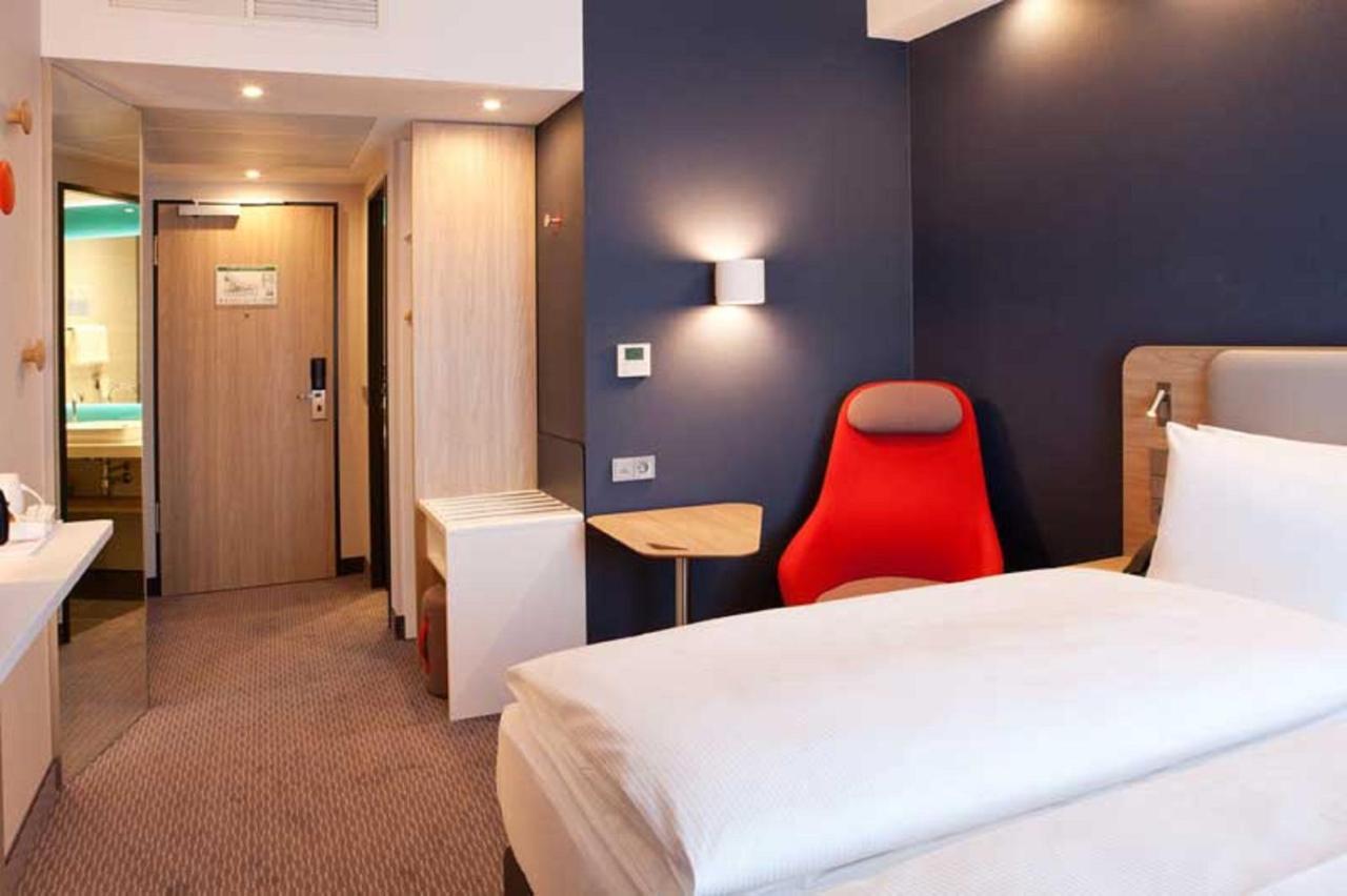 Holiday Inn Express Bochum By Ihg Екстериор снимка