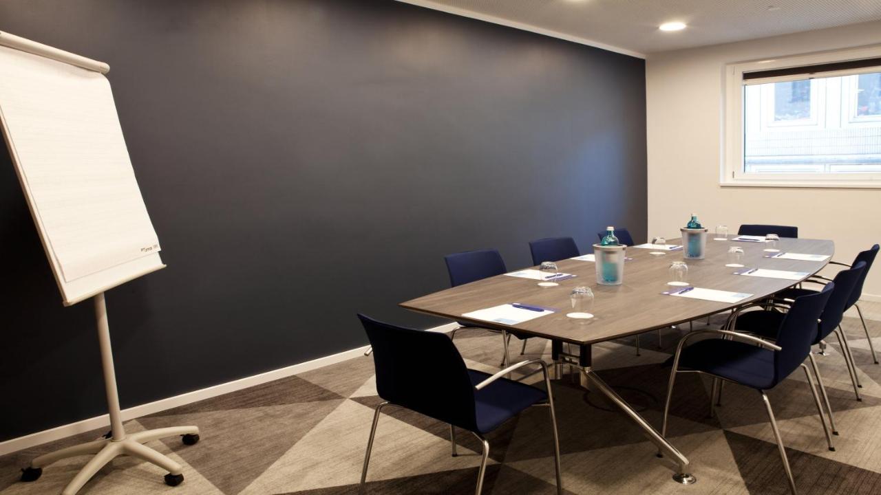 Holiday Inn Express Bochum By Ihg Екстериор снимка