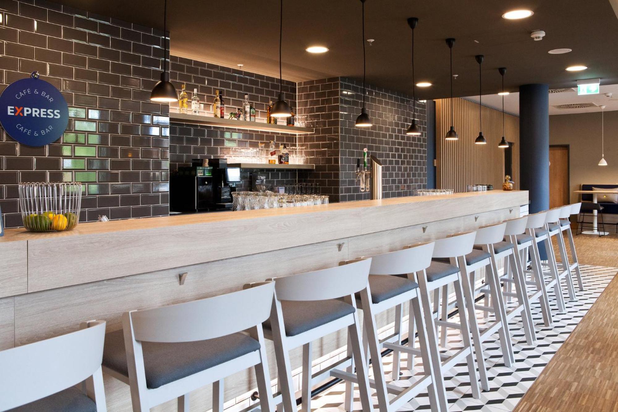 Holiday Inn Express Bochum By Ihg Екстериор снимка