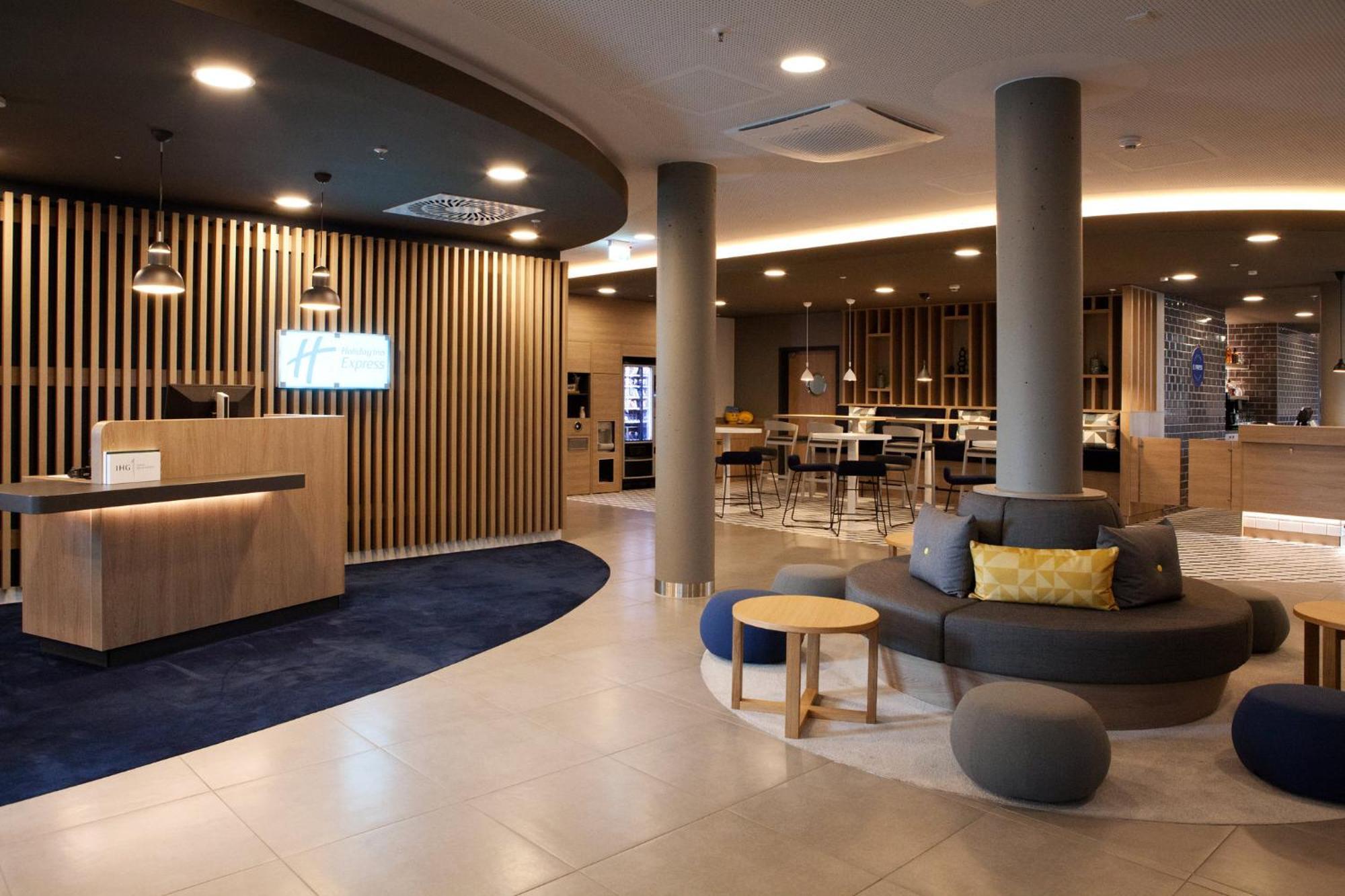 Holiday Inn Express Bochum By Ihg Екстериор снимка